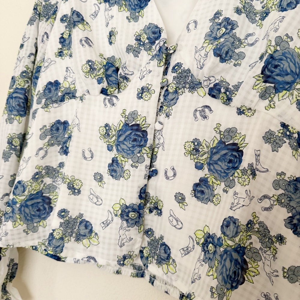 NWT ModCloth Rodeo Rose Western Button Front Blouse Size Medium - Picture 5 of 7